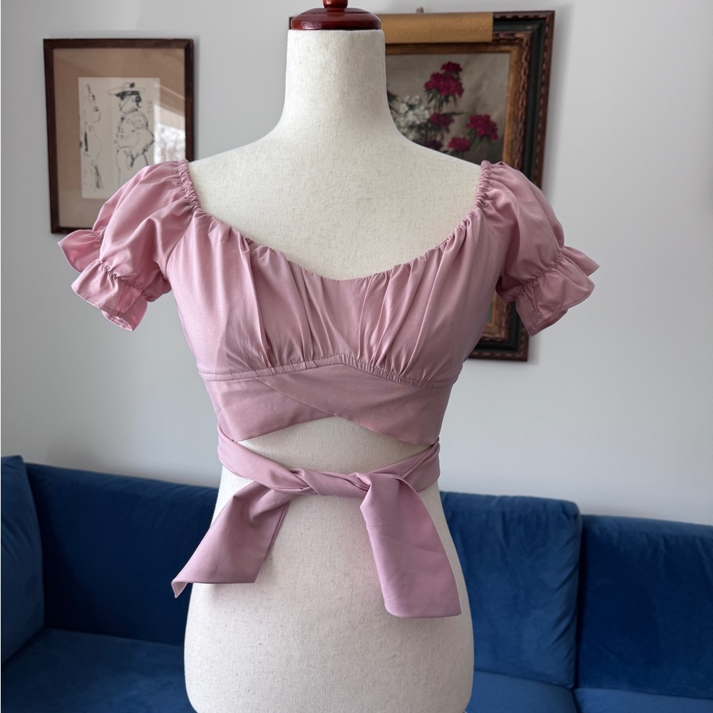 IVORY Puff sleeves pink top size medium.‎